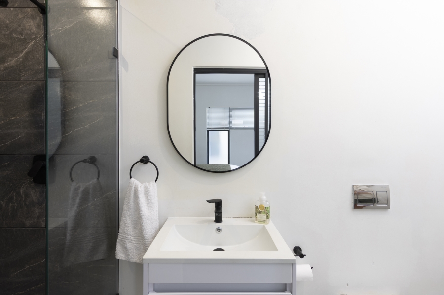 2 Bedroom Property for Sale in Paardevlei Western Cape